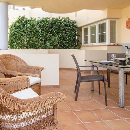 Beautiful Apartment In Marbella-Cabopino With 2 Bedrooms, Wifi And Outdoor Swimming Pool Exteriér fotografie